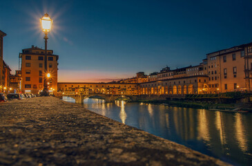Ponte Vecchio and river arno - obrazy, fototapety, plakaty