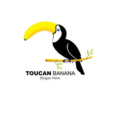 toucan with banana beak vector illustration. toucan banana logo design concept © Hasyim Asngari
