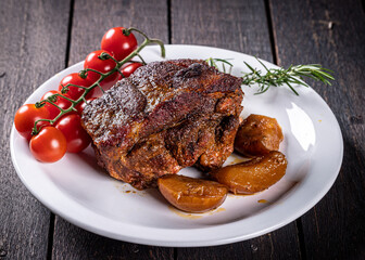 Refeições a base de churrasco estilo americano.