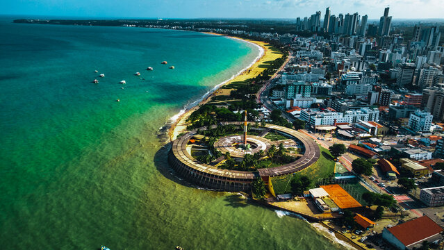 Cidade Litoral Jo&atilde;o Pessoa Para&iacute;ba Nordeste Brasil Praia Paisagem Tambau Hotel Arquitetura Mar Oceano A&eacute;reo Por do Sol Drone F&eacute;rias Turismo Tur&iacute;stico Ver&atilde;o Paradis&iacute;aco Cidade Urbano Azul Verde 