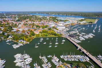 Aerial view of the Maryland harbor with ships and boats in Annapolis, Maryland, United States - obrazy, fototapety, plakaty