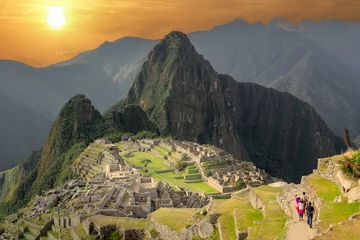 Crédence en verre imprimé Machu Picchu Machu Picchu inca ruins and Huyna Picchu mountain