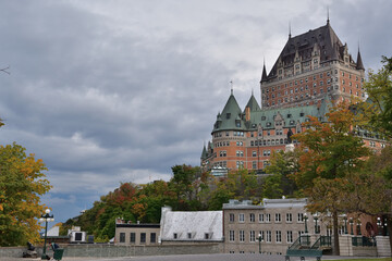 Obraz premium QUEBEC, QUEBEC, CANADA - September 25, 2022 Quebec City area Frontenac Castle
