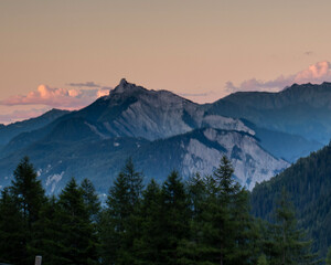 Fototapeta sunset in the mountains obraz