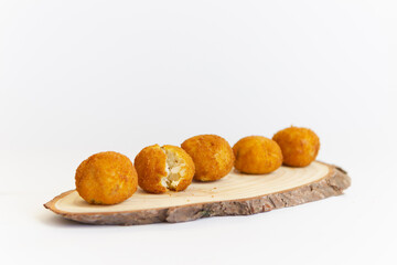 Creamy ham and chicken croquettes