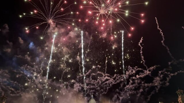 Intense and colorful fireworks show to celebrate the countdown of the new year 2024.