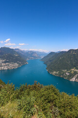 Fototapeta na wymiar Der Luganer See in der Schweiz