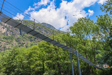 Cavergno Hängebrücke im schweizer Tessin