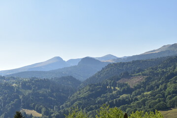 Fototapeta na wymiar Montagne de Montdore-auvergne
