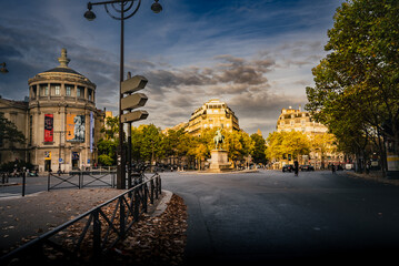 パリの夕焼けの街並み