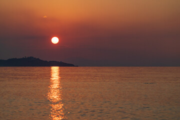 瀬戸内海に沈む夕陽