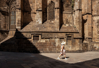 Rückseite der La Catedral de la Santa Creu im Stadtviertel Barri Gotic, Barcelona, Katalonien,...