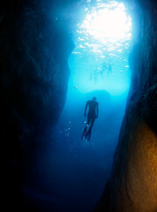 Scuba Diving and Underwater Photography Malta Gozo Comino - Wrecks Reefs Marine Life Caverns Caves History
