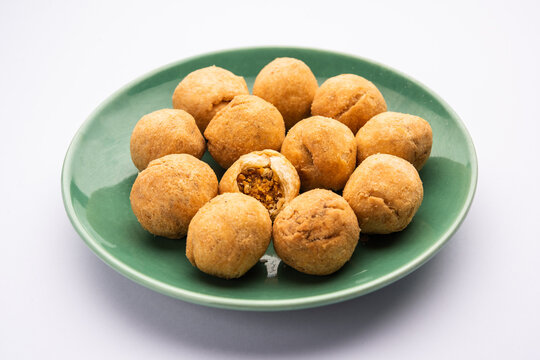 Dry kachori is a dry fruits stuffed ball shaped farsan also called kachauri, kachodi and katchuri
