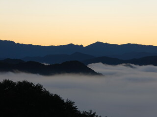 一面を雲が覆う