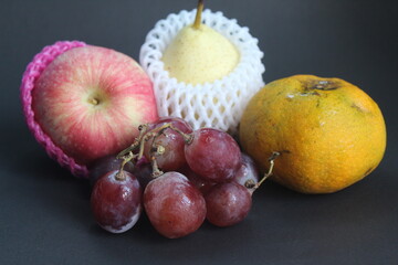 pears grape oranges and apples