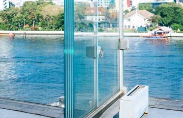 Laminated tempered glass five layer used for architectural design.