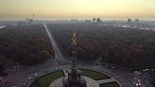 Siegess&auml;ule und Stra&szlig;e des 17. Juni, Berlin, Deutschland