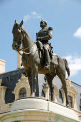 Obraz premium Ville de Chantilly, statues dans le parc, personnages et statues équestres, oise, France