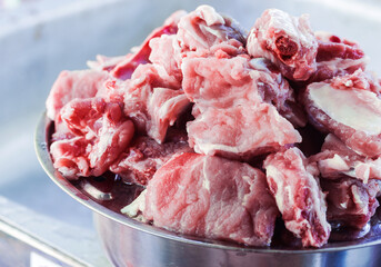 sliced pork ribs Clean for preparing food.
