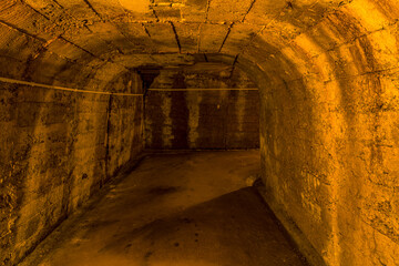 Fototapeta na wymiar Bunkergang eines Bunkers aus dem zweiten Weltkrieg 