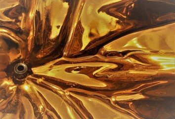  aus Metall mit Wellenmuster 