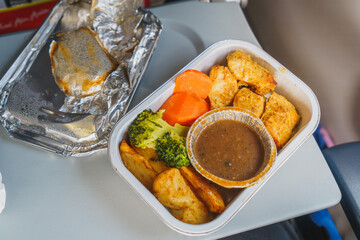 Airplane meal : Roest chicken with black pepper sauce