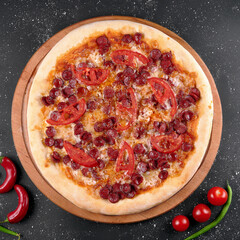 photo of pizza on the table	