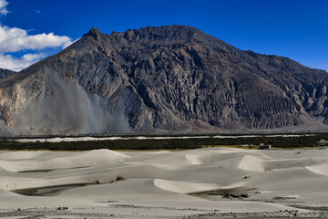 Travel to Pangong Tso from Nubra Valley Via Agham – Shyok village route