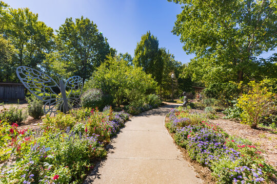 Sunny exterior view of the Botanical Garden of the Ozarks