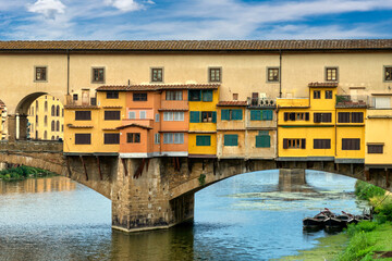 Fototapeta na wymiar Ponte Vecchio in Florence, Italy