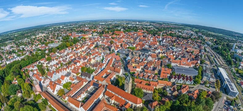 Memmingen im Illertal im Luftbild - Ausblick auf die historische Altstadt