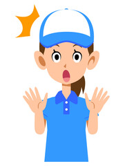 半袖のポロシャツ姿で帽子をかぶった女性スタッフの驚きの仕草　上半身
