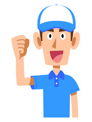 半袖のポロシャツ姿で帽子をかぶった男性スタッフのモチベーションが高い様子　上半身
