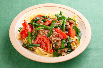 トマト麻婆あんかけ焼きそば