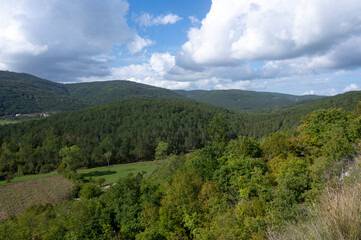 Paysage autour de la frontiére entre la Slovénie et la Croatie en Istrie