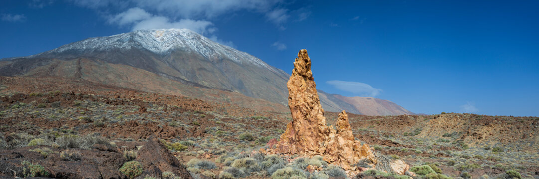 Spain, Canary Islands, Small rock formation with Mount Teide in background