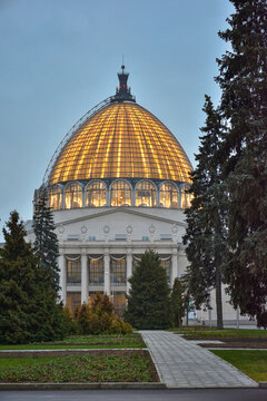 evening view of the space pavilion in vdn park