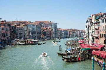 Obraz premium Canal Grande vista dal ponte di Rialto a Venezia, Italia