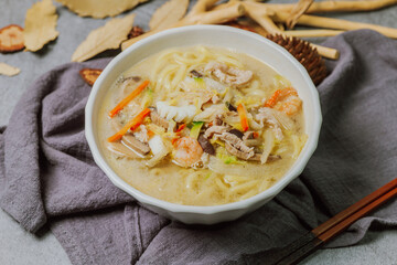 Korean style spicy white noodle soup with seafood 'hayan jjamppong'