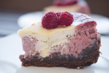 Raspberry cheesecake with white chocolate