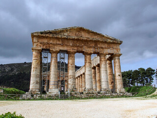 Templo dórico de Segesta (siglo V a. C.). Provincia de Trapani, Sicilia, Italia.
