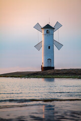 Przepiękna zabytkowa latarnia morska, Świnoujście, Polska