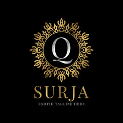 letter Q vintage crest mandala vector logo design element