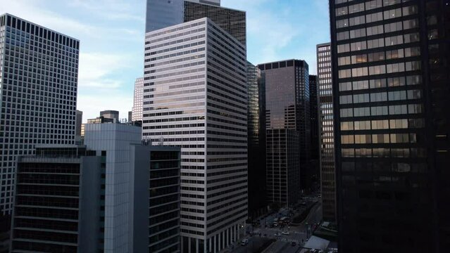 Chicago Downtown Willis tower sunny day