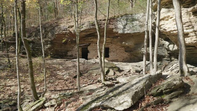 Moonshiners Cave and Waterfall Near Devil&rsquo;s Den State Park Arkansas USA