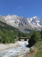 Fototapeta na wymiar Alpes