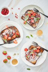 French toast with strawberries