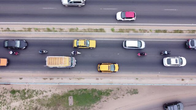 Ville de Dakar, Afrique, traffic et bouchon 3 - Shot taken with drone