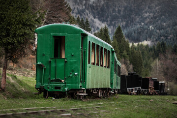 Fototapeta na wymiar Details of an old train set, true history, forgotten.